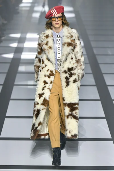 Look 66